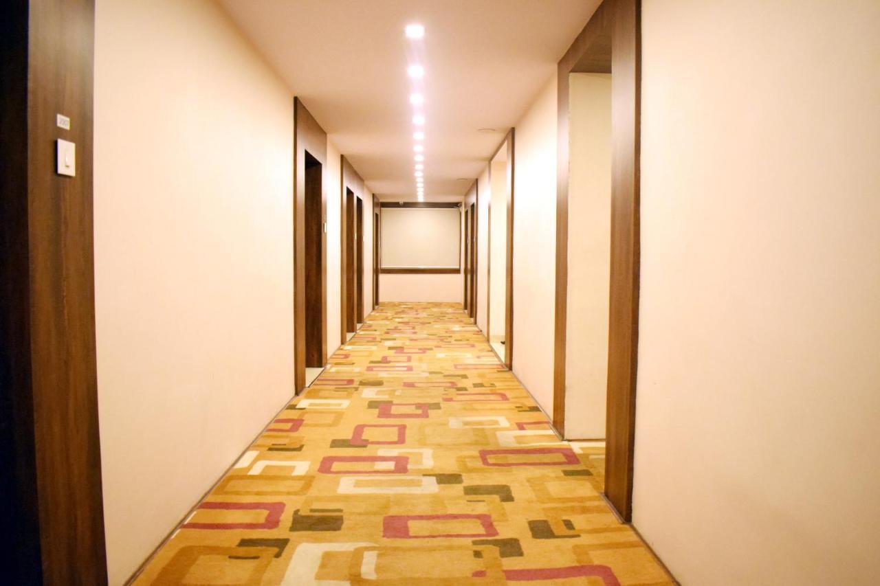Hotel Hari Vilaas Varanasi Exterior foto